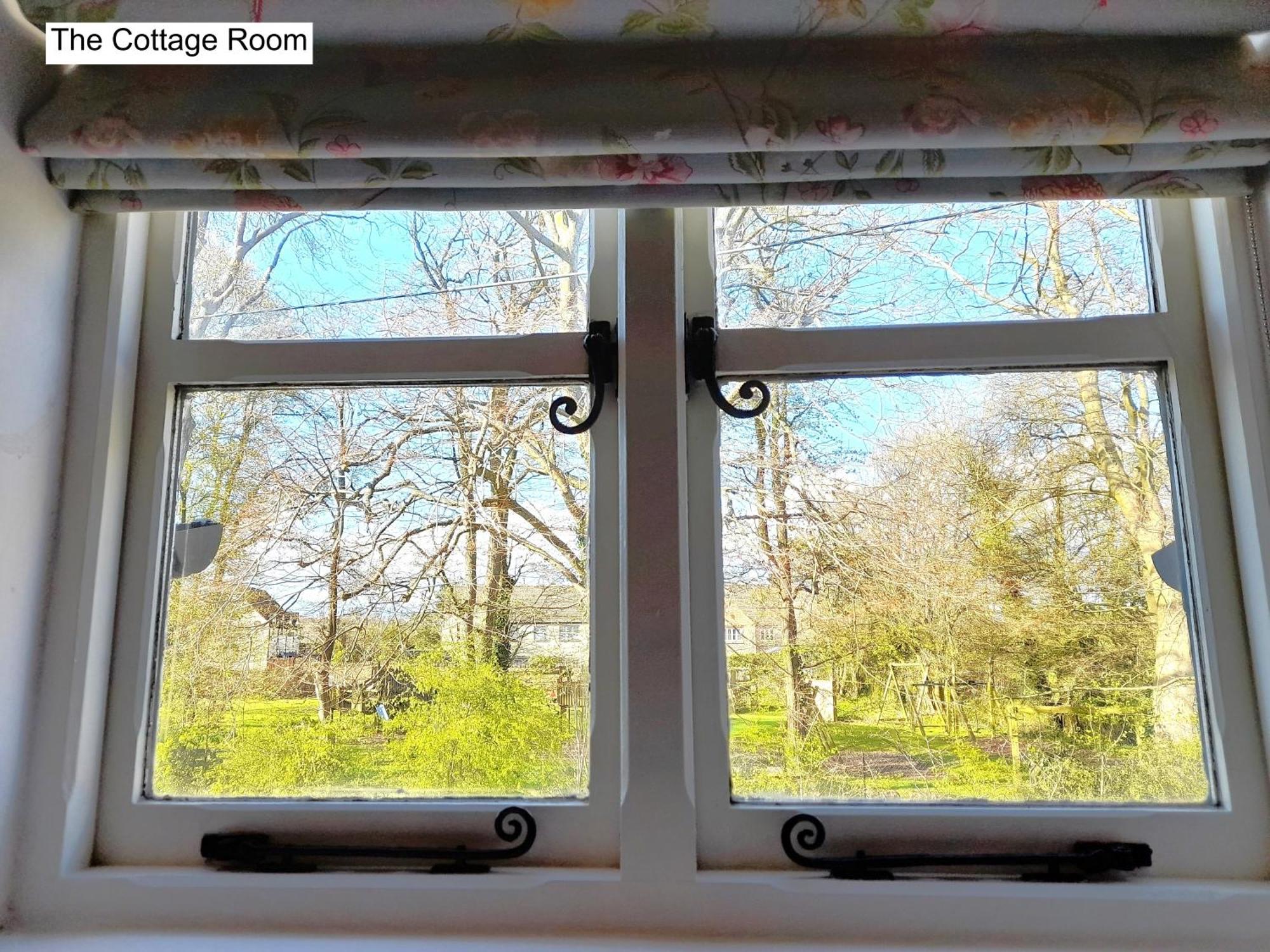 Cotswold Cottage Bed & Breakfast Luckington Экстерьер фото
